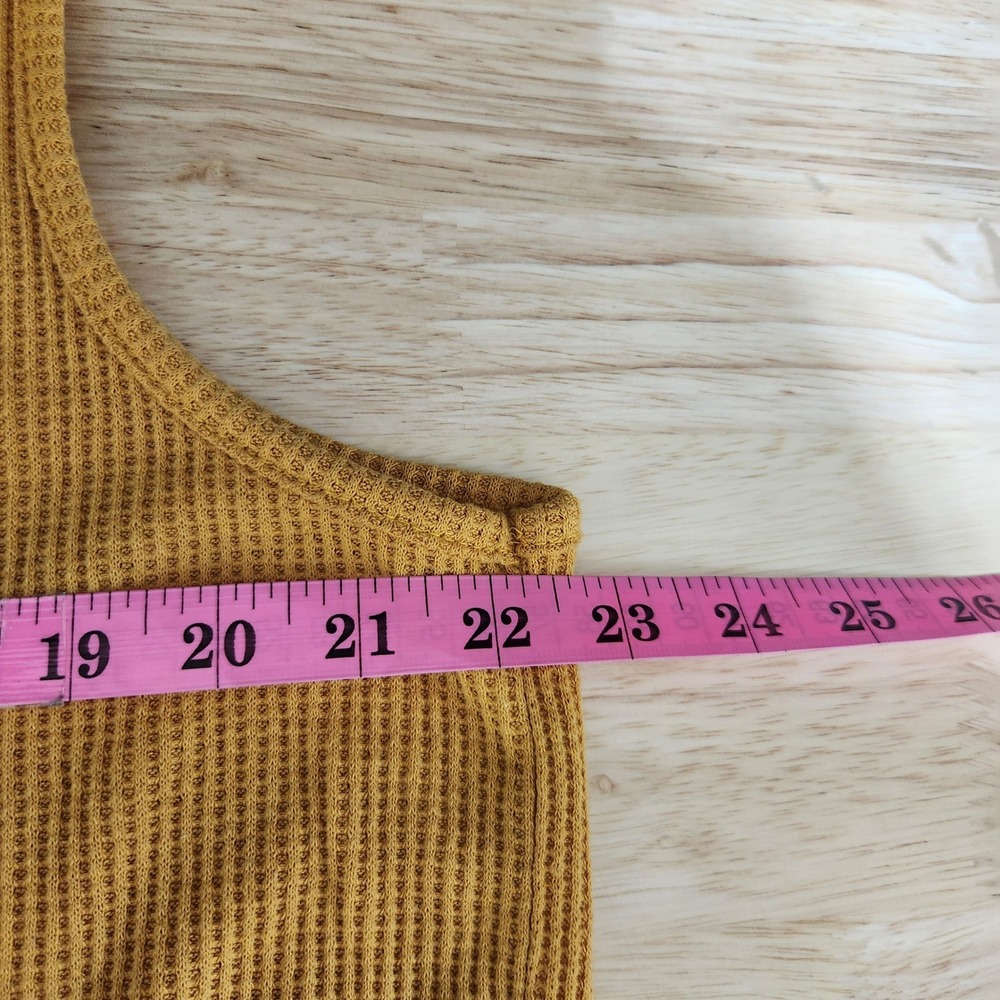 J.E. Sportswear Inc Womens 1X Waffle Knit Tank Top Mustard Yellow Lace Trim USA - Picture 4 of 7